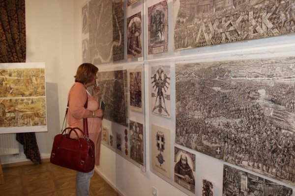 Презентували мистецький проект, який розповість про давній Луцьк за межами України. ФОТО