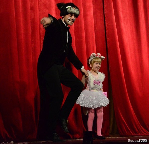 У Луцьку вибирали маленьких принца і принцесу. ФОТО