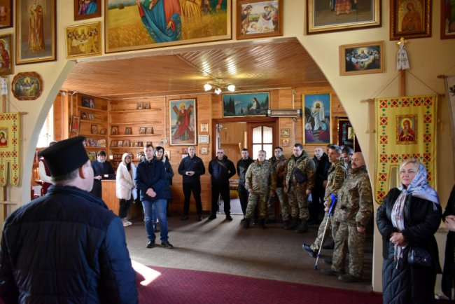 Для воїнів, які проходять реабілітацію, влаштували екскурсію Луцьком