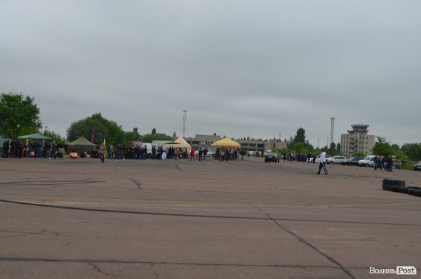 Під Луцьком визначили переможця з дрег-рейсінгу. ФОТО