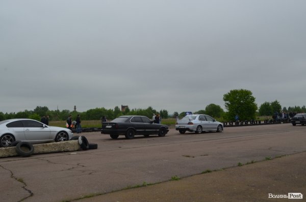 Під Луцьком визначили переможця з дрег-рейсінгу. ФОТО