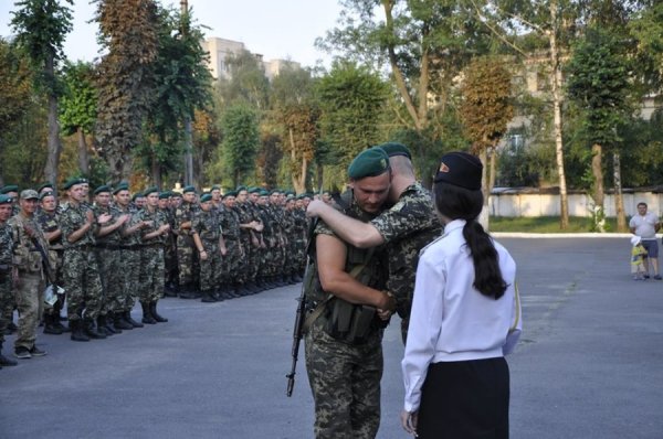 Луцькі прикордонники повернулись зі Сходу. ФОТО