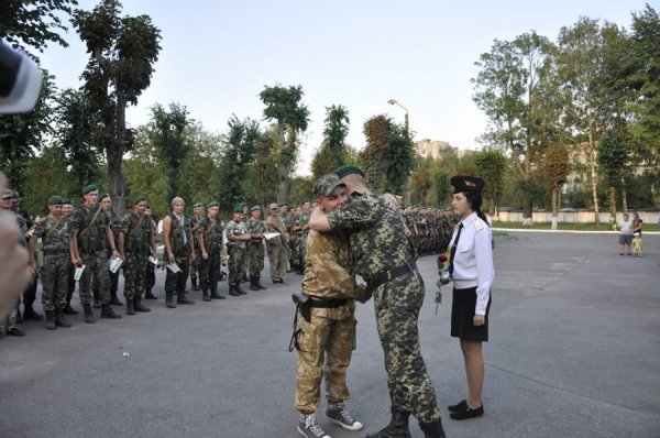 Луцькі прикордонники повернулись зі Сходу. ФОТО