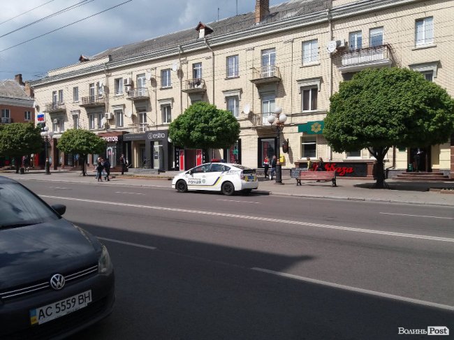 У центрі Луцька Mercedes збив велосипедиста і втік. ФОТО