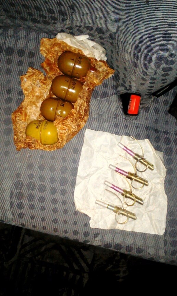 На Волині чоловік торгував бойовими гранатами. ФОТО