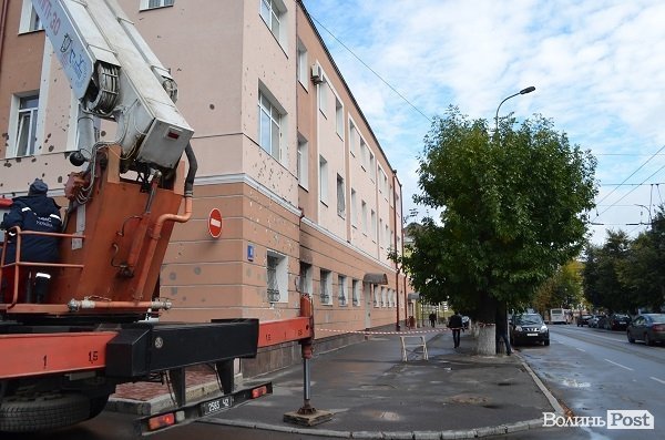 У Луцьку почали ремонтувати будівлю обласної міліції. ФОТО