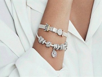 Які метали використовують для виготовлення прикрас Pandora?*