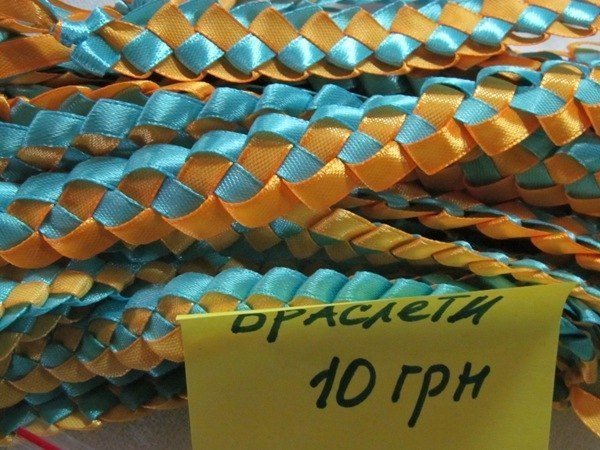 У Луцьку - благодійний аукціон хендмейду. ФОТО