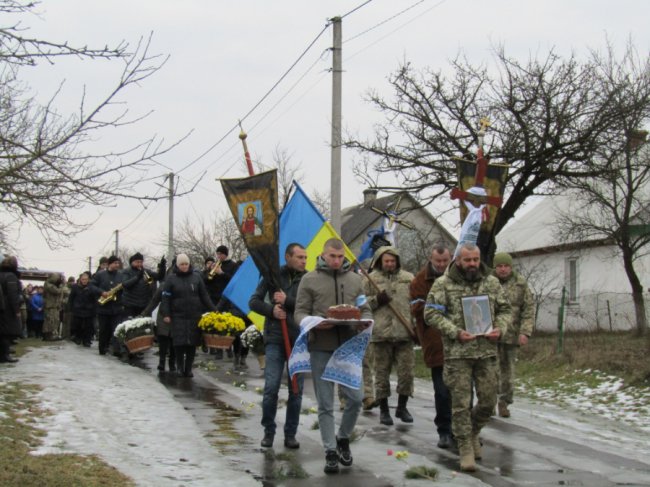 На Волині попрощалися з Героєм Андрієм Плескуном. ФОТО