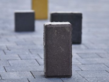 Як доглядати за бруківкою: прості та ефективні поради від «Le Bruk». ФОТО*