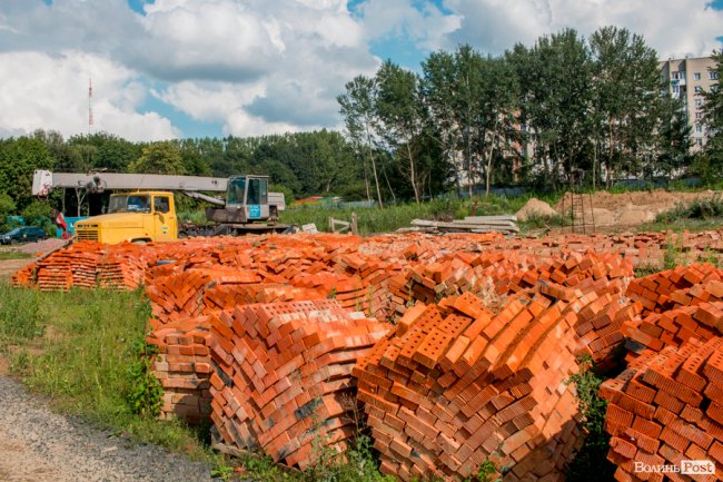 Яскравий фасад та неймовірні краєвиди: як будують  ЖК «Caramel Residence» у Луцьку*