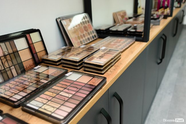 «Світ краси»: у Луцьку відкрили магазин якісної косметики та вишуканих аксесуарів*