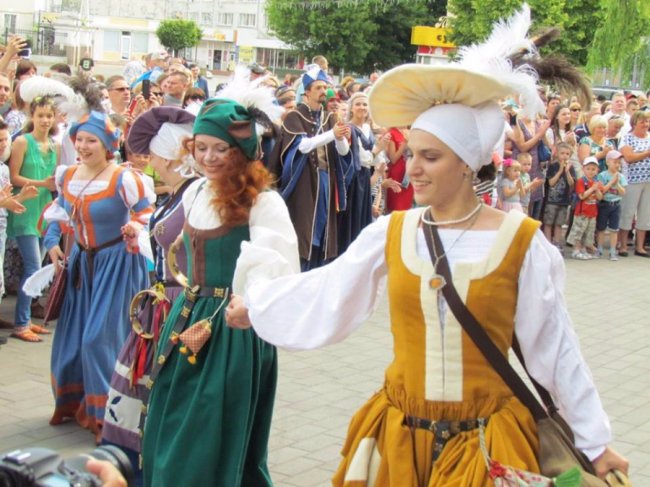 Луцьк «повернувся» в Середньовіччя. На «Князівський бенкет»