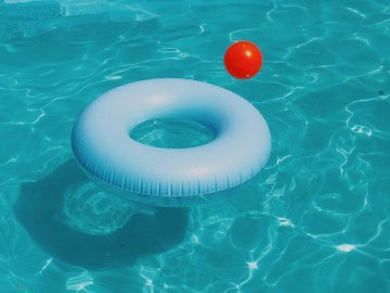 Судитимуть луцьку тренерку, на занятті з якою мало не втопилась дитина