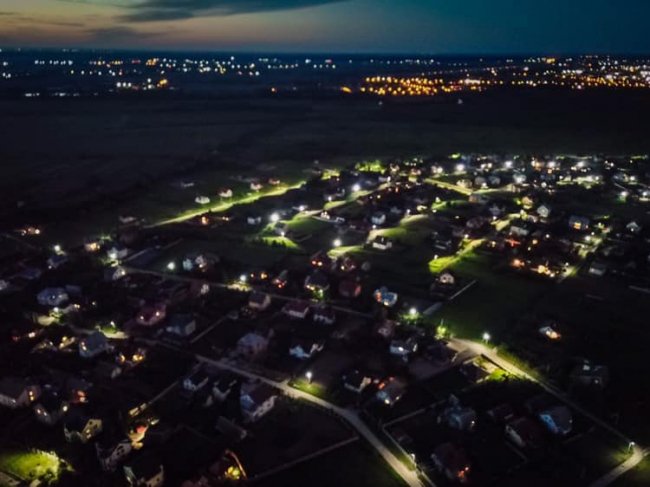 Село під Луцьком засяяло вогнями. ФОТО