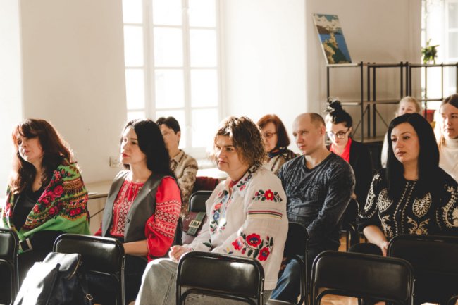 «Відроджуємо традиції та допомагаємо ЗСУ»: як у Луцьку проходила «Терапія вечорницями». ФОТО.ВІДЕО