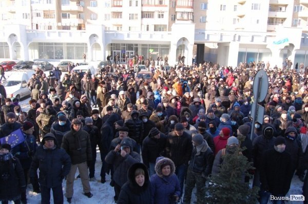 Волинська ОДА: штурм, який не відбувся. ФОТОРЕПОРТАЖ