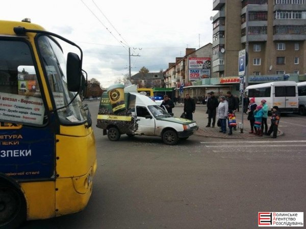 У Луцьку - аварія біля залізничного вокзалу