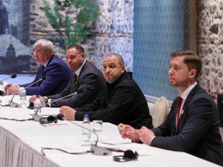 Переговори України та росії у Стамбулі: що відомо?