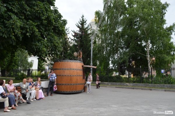 Кому заважає пивна «Діжка» в центрі Луцька. ФОТО