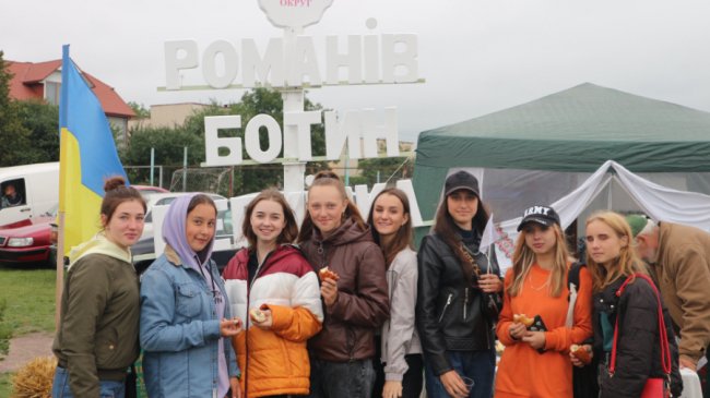 Масові гуляння та концерт: у Підгайцях масштабно відсвяткували День громади. ФОТО