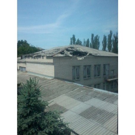 У Слов'янську люди живуть в бомбосховищах. ФОТО. ВІДЕО