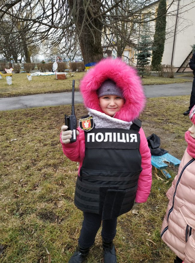 Радісні вигуки в рацію та захват в очах: як малечу Гіркої Полонки вчили безпеці руху