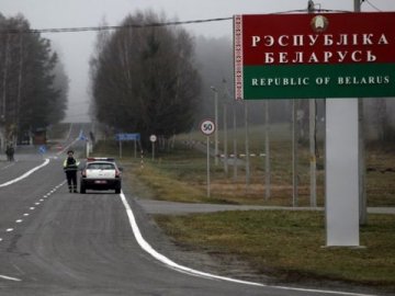 Виїхати не можна: Білорусь закриває кордони