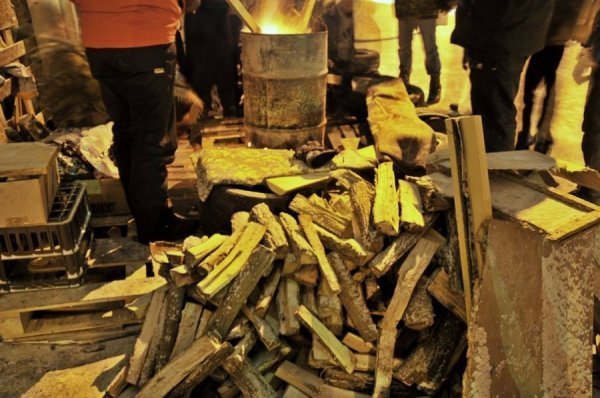 Блокування ВВшників у Луцьку: п'ята ніч. ФОТО