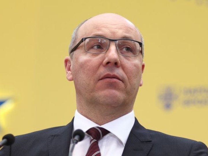 Рада просить президента присвоїти Парубію звання Герой України