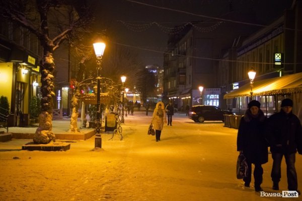 У Луцьк прийшла справжня зима. ФОТО