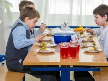 У луцьких школах дітей годуватимуть за 20 гривень