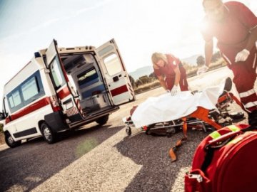 Проходила повз будівництво: пенсіонерку вбила арматура