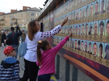 У День Незалежності лучани помолились за душі загиблих Героїв