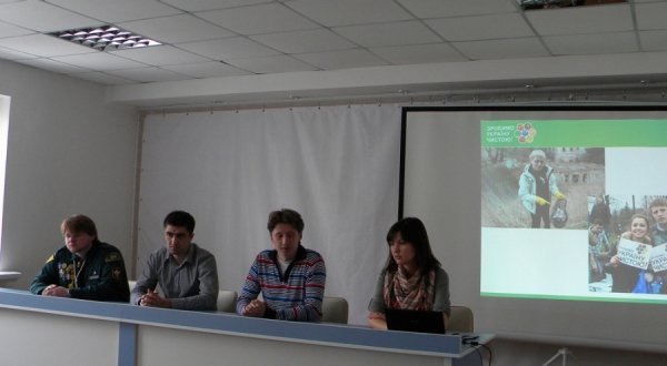 Луцьк масово прибиратимуть 19 квітня 