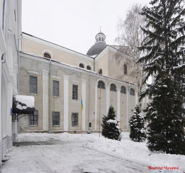 Волинський фотограф показав магію та красу костелу Петра і Павла. ФОТО