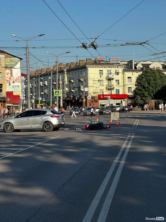 У Луцьку – ДТП за участю мотоцикліста. ФОТО
