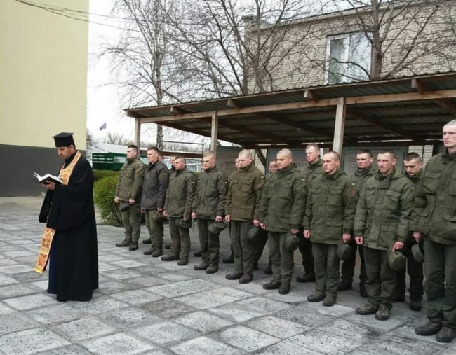 У Луцьку нацгвардійці молилися за Україну