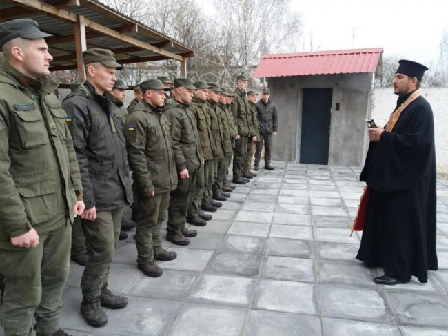У Луцьку нацгвардійці молилися за Україну