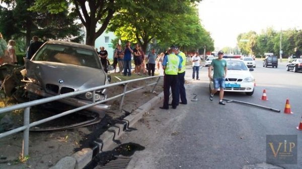 ДТП у Луцьку: BMW не розминувся з «Опелем». ФОТО