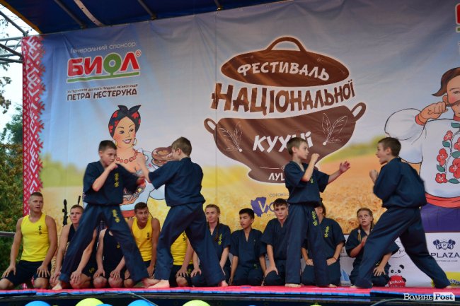 Пісні та вареники: у Луцьку відбувся фестиваль національної кухні. ФОТО