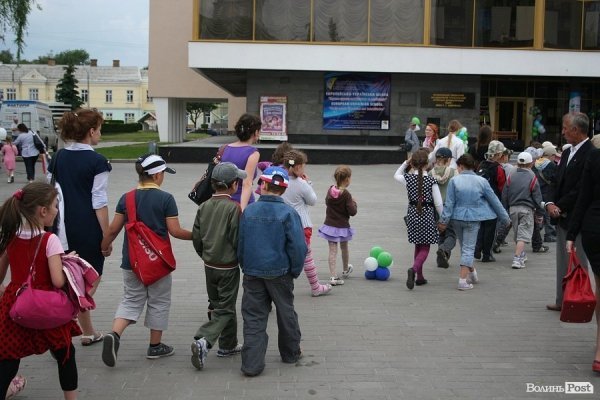 У Луцьку збирали дитячі мрії та вчили грати рок