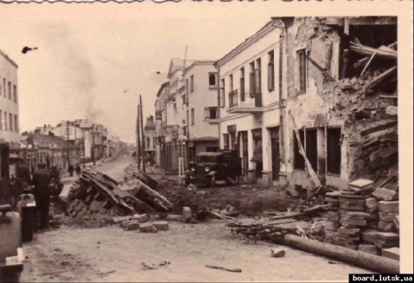 Луцька бруківка - з історією. ФОТО 