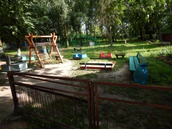 У Луцькому зоопарку хулігани поламали вітряка 