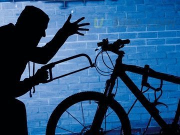 Неповнолітній волинянин викрав у товариша гроші і велосипед