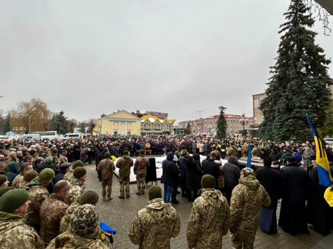 У Ковелі попрощалися з двома Героями Вячеславом Тимченком та Назарієм Бодняком