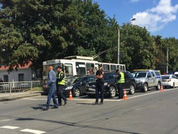ДТП в Луцьку: в автівку копів врізався джип. ФОТО