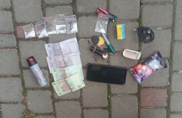У Луцьку «на гарячому» затримали наркоторговця