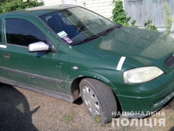На Волині у чернівчанина вилучили автомобіль із сумнівними документами. ФОТО