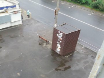 Поблизу «Варшавки» знесуть аварійну зупинку